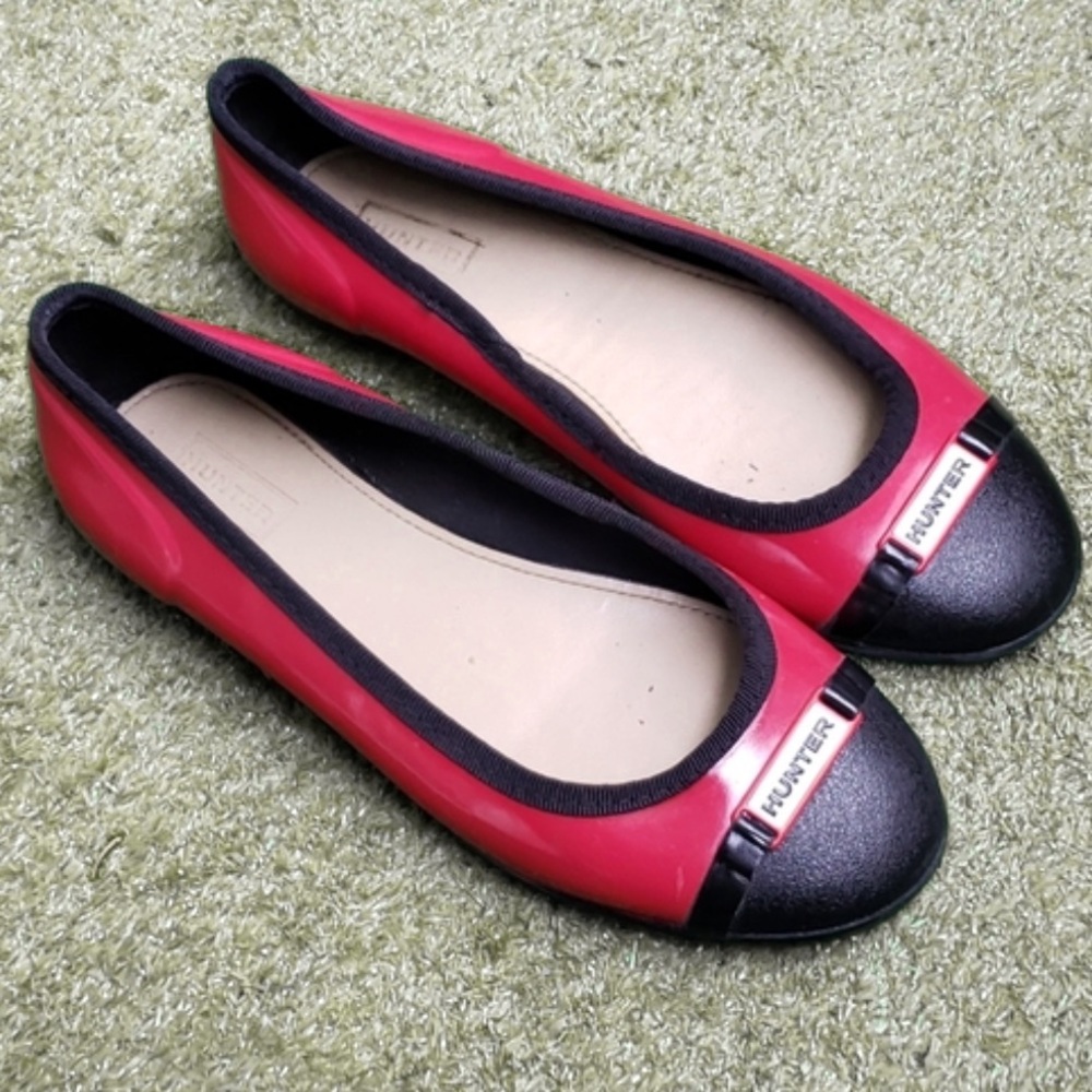 Hunter girls red & black slip on ballet flats size 5